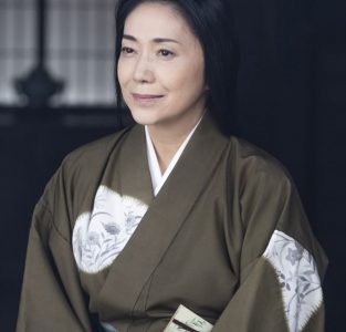石川さゆりの美人娘 佐保里は心の病気を患っていた 仲良し親子の現在と画像 石川さゆりの美人娘 佐保里は心の病気を患っていた 仲良し親子の現在と画像